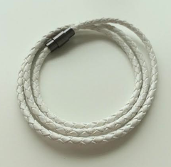 Premium White Triple Wrap Leather Bracelet
