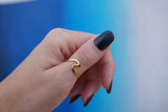 Gold Arrow & Wave ring bundle set